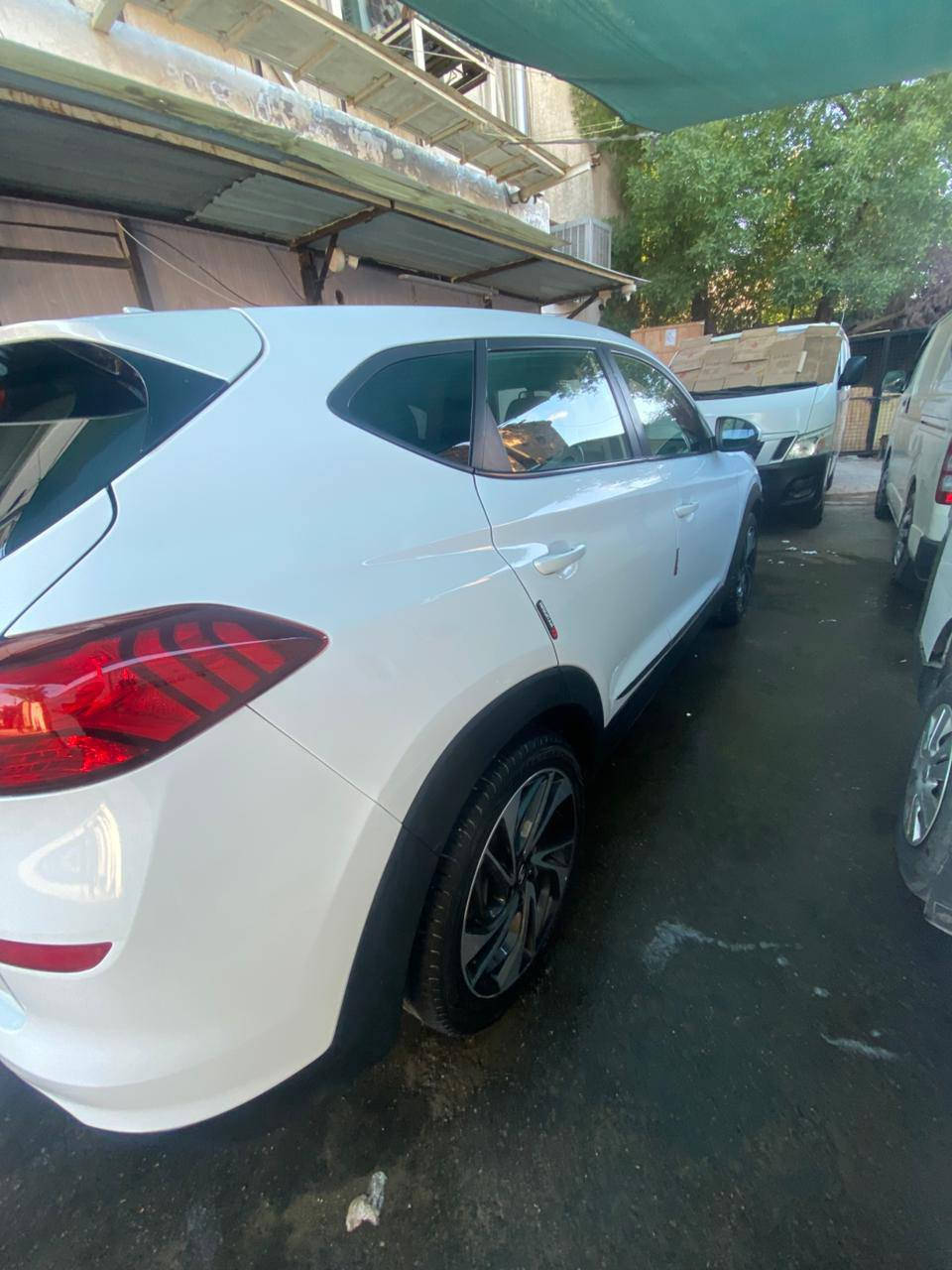 ياالله يالله. توكسان موديل ٢٠١٩
سويج موصفات عاديه نص. فول  تحكم ستيرن. شاشه    رقم انكليزي. بسمي سياره. 
نضام الكير ايكو اسبوت عادي
الهند ابريك بصمه. رقم انكليزي.  سياره.  مبيهه كل. نقص  حداديه. تايرات كلهه جاهزه. يعني شغل وين ميعجب. 
ماشيه ٩٧٠٠٠
السعر143 بيهه مجال  العنوان بسمي سياره 
 العنوان الاعظميه 
رقم الهاتف *********** رقمي بي واتساب. واني. بلخدمه
