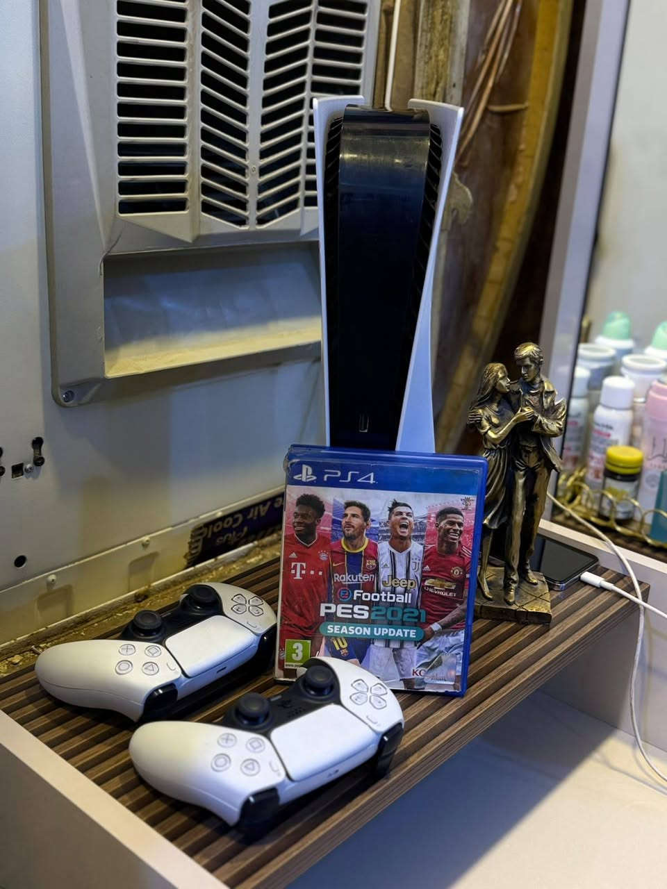 🎮 للبيع فات PlayStation 5 🎮
الجهاز نظيف جداً واستخدامه قليل، شغال 100% بدون أي مشاكل.

✅ ويا الجهاز:
• جويستك أصلي مال الجهاز
• جويستك إضافي أصلي
• لعبة PES 2021
• جميع الكيبلات كاملة

💰 السعر: 800 ألف
📍 الموقع: بغداد - الدورة
رقم ***********
