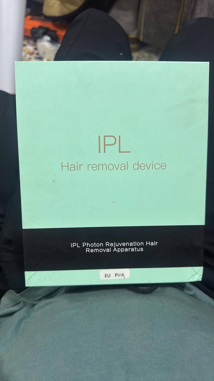 السلام. عليكم. عرض. خاص. 🤗  
يتوفر  ثلاث قظع.  فقط. استغلو. العرض  🥰
جهاز ليزر منزلي IPL لإزالة الشعر (بحالة ممتازة) ✨
​عدد الومضات: 990,000 ومضة (يعني ومضات مفتوحة تكفي للاستخدام لسنوات طويلة).😍
​الحالة: [ جديد لم يستخدم ].🫶
​الملحقات: يأتي كامل مع العلبة الأصلية والشاحن الخاص به (نفس الصورة تماماً 🌸 1000005663.jpg).
​المميزات:🙈
​يعتمد على تقنية النبض الضوئي المكثف الآمنة للمنزل.
​يحتوي على شاشة رقمية تظهر عدد الومضات المتبقية والدرجات.🔥
​سهل الاستخدام وخفيف الوزن.
​السعر: 6000 الف  دينار عراقي ✍🏻
لاستفسار. والرقم خاص


**إذا كنت صاحب هذا الإعلان وتريد حذفه لأي سبب، رجاءا أرسل رسالة إلى الدعم الفني**