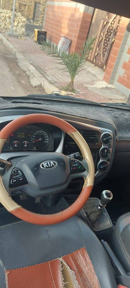 السلام عليكم
🔴كيا براد 2013
🔴محرك 3000
🔴حلقتين
🔴كير عادي
🔴 رقم بصره
🔴 بيه ظعف بالمحرك
🔴السعر 130$
***********
