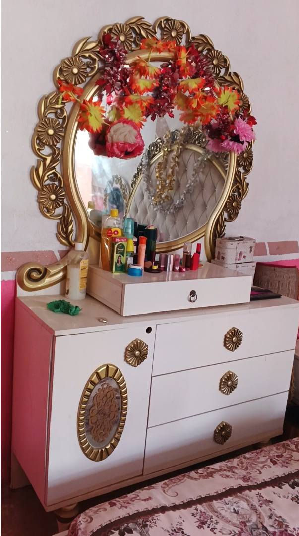 سلام عليكم
البيع غرفت تركي 3باب نضيفه 
سعر 400 مكاني نجف كوفه شارع المعمل سميت ***********
واتساب موجود
