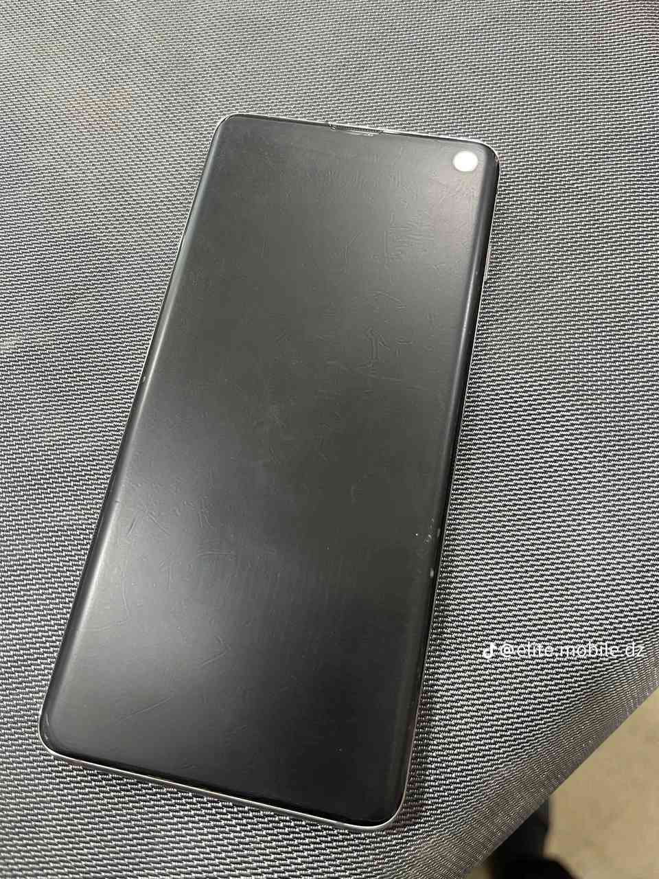 جهاز اس 10 كلكسي ذاكره 128 معالجه قوي جهاز بي كسور بل ضهر جهاز سريع بيع 150 او مراوس حسب قناعه مكاني بغداد صدريه ***********
