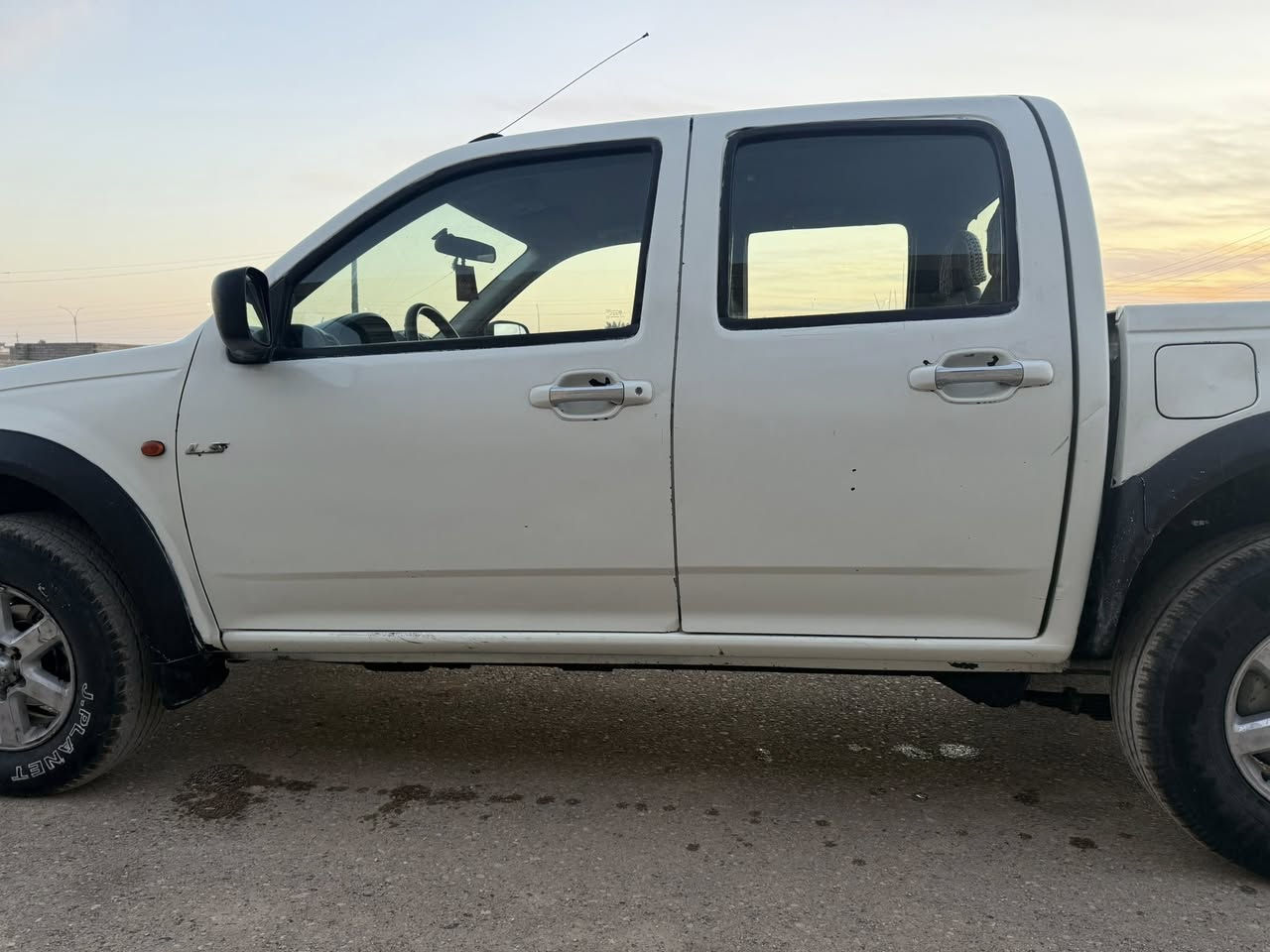 السلام عليكم بيكب شوفر ليت لووف 2005 سيارة مزاد محرك بلادي جاهزه من كلشي كير ومحرك وكهربائيات كله ع بلاد  وكاله ام الباركود كتاب مزاد السعر 55 ورقه وبيها مجال المكان الرمادي ***********
