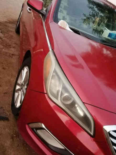 سلام عليكم للبيع سوناته مديل 2016 امريكي 2400 بيع او مروس حسب القناعه فول مواصفات عده الفتحه مكفوله كير محرك حداديه تخم تاير مكان بابل شوملي باقي التفاصيل على رقم /***********/ كل التفاصيل على رقم
