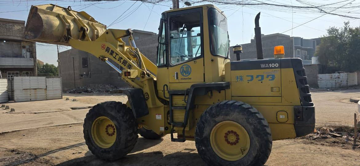 السلام عليكم
شفل كوماتسو حجم 100 WA
محرك 6 سلندر 
كير ميكانيكي تخم تاير 
دخول جديد وارد اليابان 
مشتغل 5000ساعه فقط 
مكفول كفالة عامه 
المكان بغداد 

***********
