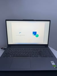 � لابتوب Lenovo LOQ 15IAX9E للبيع الحالة: ممتازة اللون: رمادي (Luna Gr...