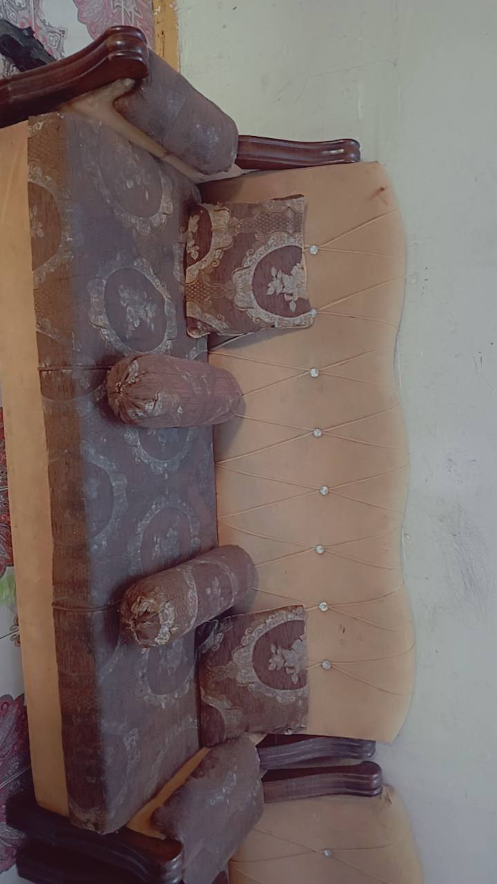 للبيع نضيف فقط كرويته وحده نازله شويه عشر مقاعد ب 150 مكاني بغداد بي مجال


**إذا كنت صاحب هذا الإعلان وتريد حذفه لأي سبب، رجاءا أرسل رسالة إلى الدعم الفني**