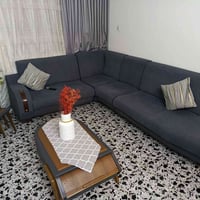ديوان 6 مقاعد وطبلات عدد 3 صغار وحده جبيره مثل مواضح بصوره مكاني بغداد...