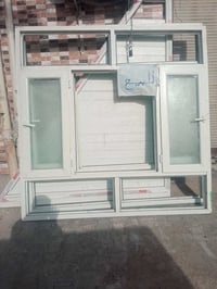 شبابيك • عدد ٢ • ١٩٢×١٩٢ سم