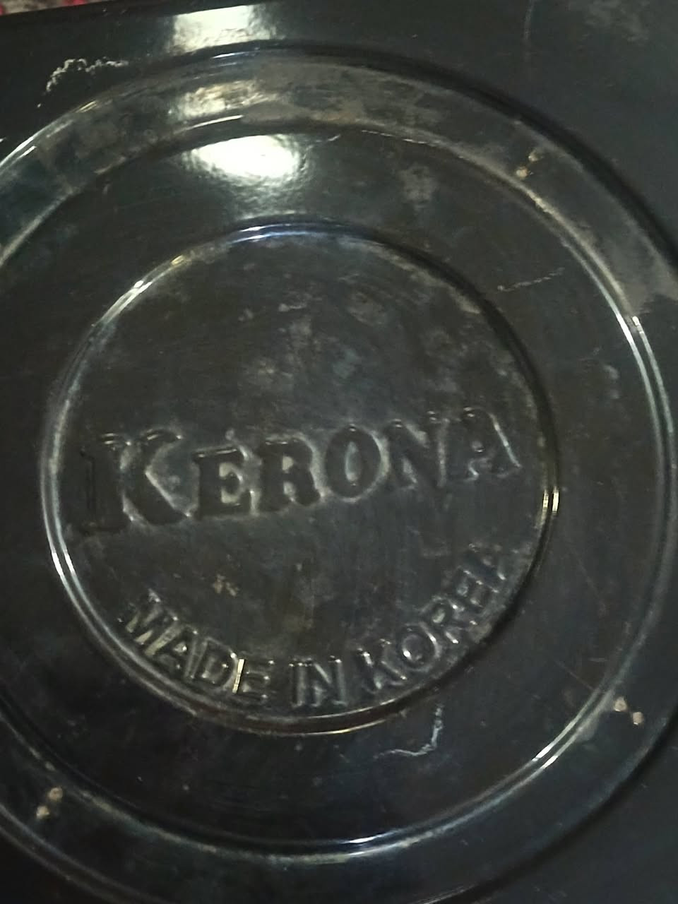 اسلام عليكم صوبة نفطية كورية انتيكة اصلية نضيفة كلش شرط غاز مابيهة سعرهة 150 وبيهة مجال قليل العنوان بغداد ***********
