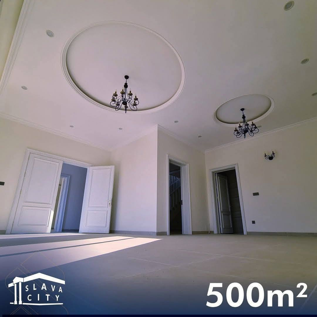 فيلا 500 متر وبسعر مناسب جدا جدا
للبيع في اربيل مجمع فيلل سلافا ستي 

🔹مساحة الفيلا: 500 متر مربع 

▪️ركن
▪️طابقين
▪️بناء درجة اولى
▪️ديكورات ملكية
▪️كواليتي ممتاز
▪️نسبة المساحات الخضراء 40 بالمئة

🔹تتكون الفيلا من: 
• مدخل + استقبال + درج ملكي + صحيات ضيوف
• 2 صالات + مطبخ حتى وبارد + صحيات
• 6 غرف نوم (سويت) + 2 بالكون  
....................
راسلونا #وتساب للاطلاع على فيديو الفيلا
....................
للحجز والاستفسار:
 ***********
 *********** أربيل, العراق
