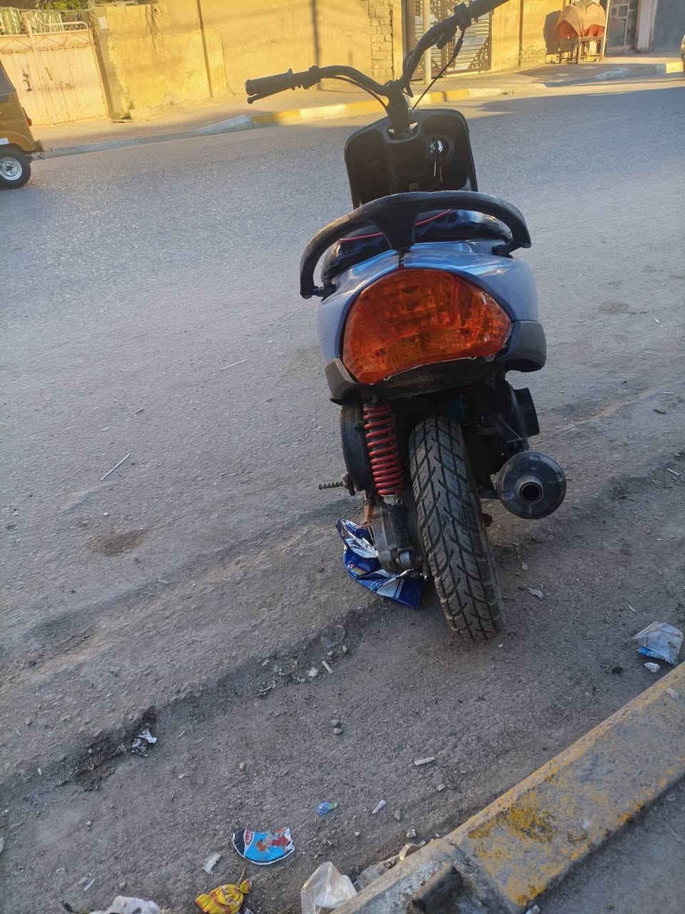 سلام عليكم دراجه ماكس لل بيع ما بيه لا صوت ولا شي فقط فلاتر الصالنصه وعوزه باتري سلف هندر شغاله رايده ب350 وبيه مجال مكاني كربلاء حي العامل هذا رقمي ***********
