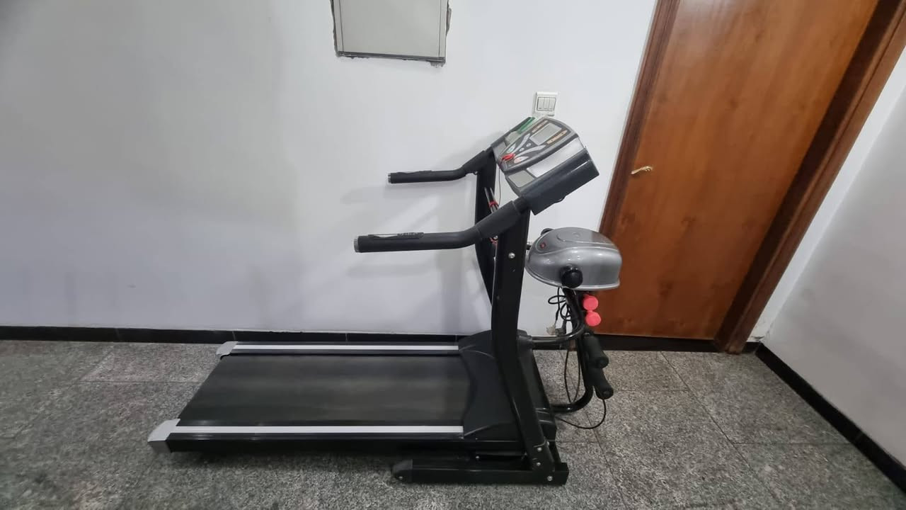 تخم قنفات تركي مريح جدا ينفتح يتحول سرير 600 الف 
جهاز رياضي ايضا قيم واخذ ما اعرف سعره 
*********** بغداد حي الخضراء
