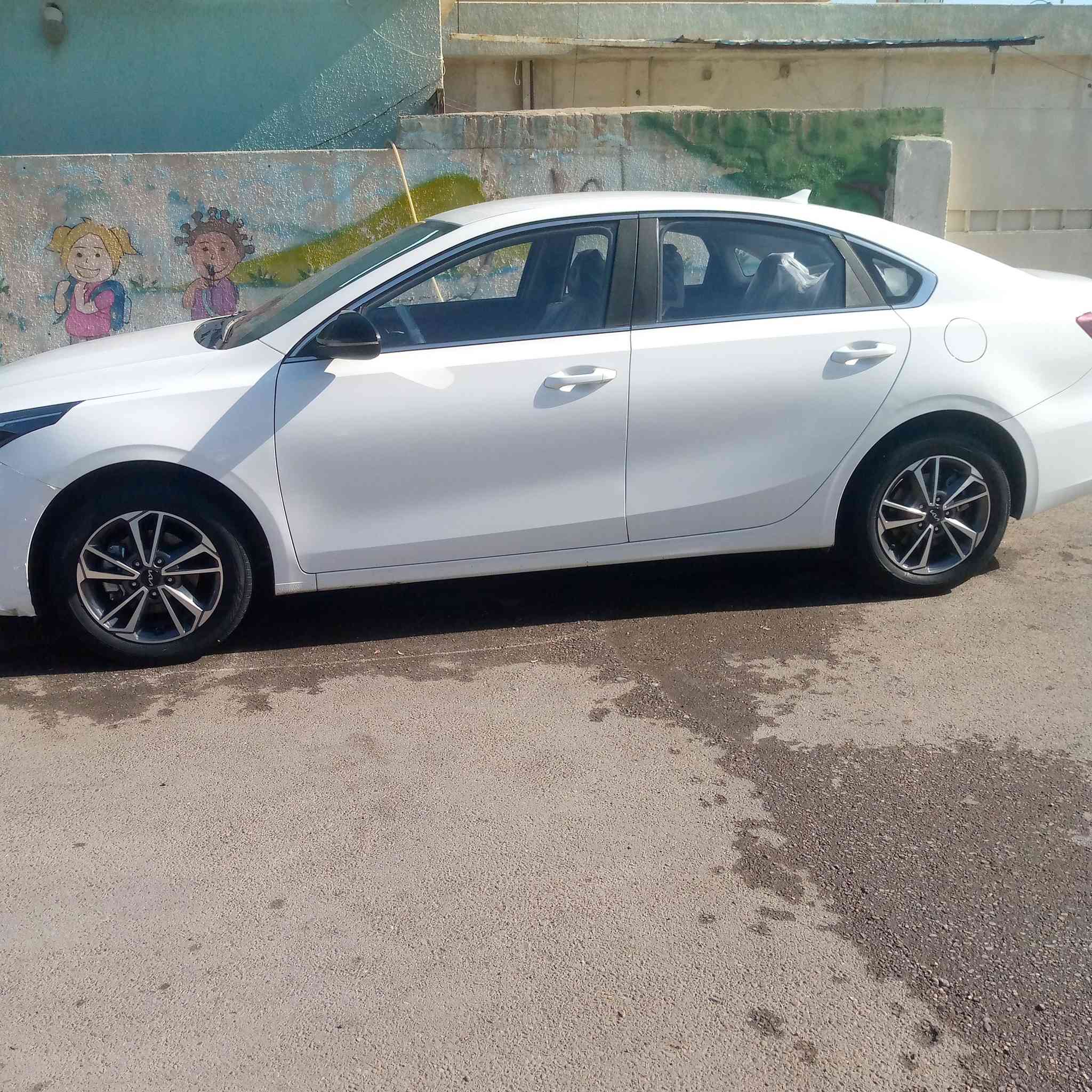 سلام عليكم كي ثري موديل 23 تجميع ماشيه 30 الف بيها صبغ على كد شبر بلبنيد وبارد باب امامي مكاني بغداد البياع السعر 132 وبيها مجال ***********
