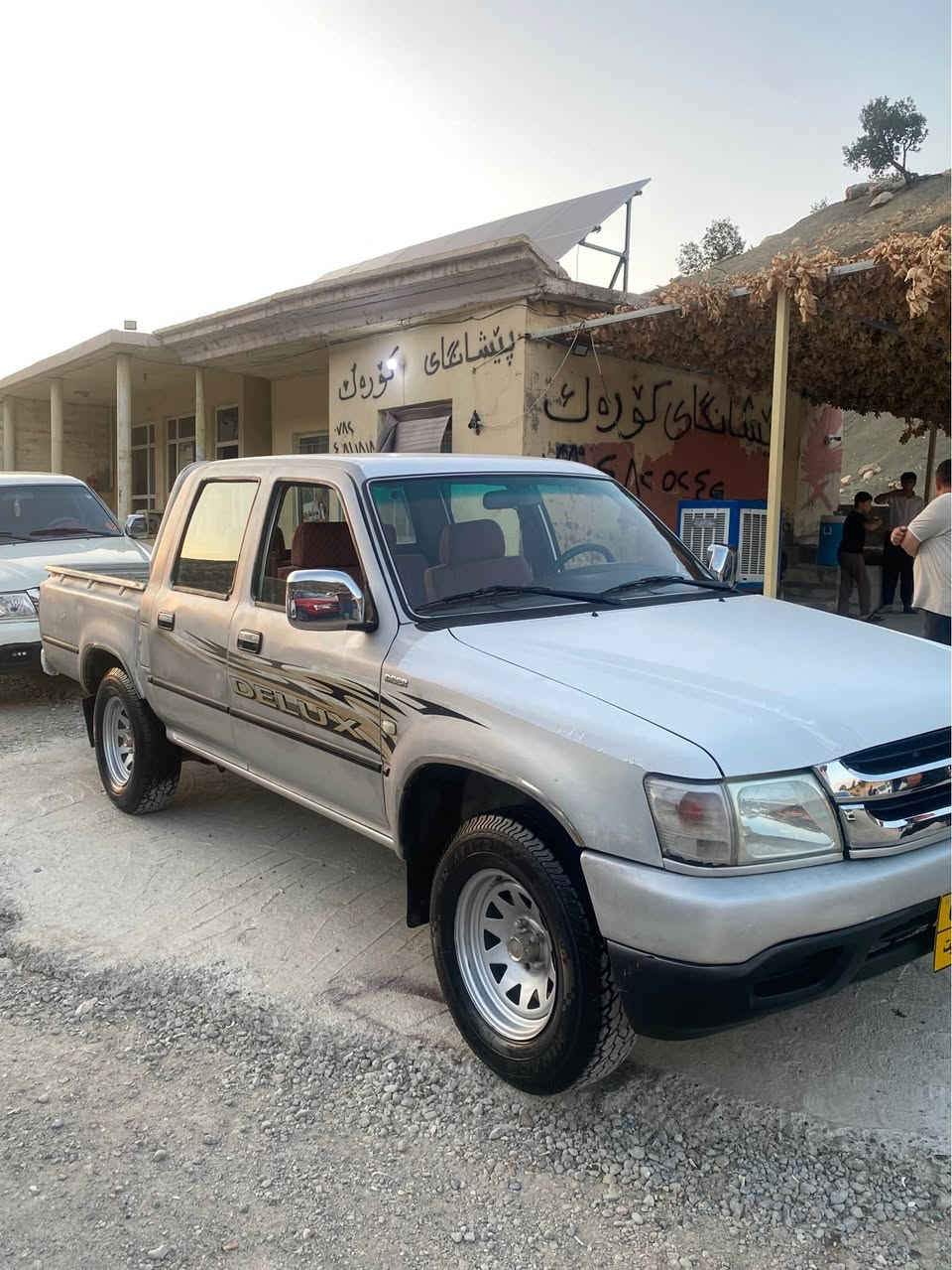 ***********/***********
پیکاب دیر ٢٠٠٧ نمونە لۆک لەسەر دەقی بیلادی ماوە ١٦٠ روشتوە سەیارەکە مەنفیست اسلە هەزە و پاکانەی بۆ کراوە بەشەرتی خرامە هەمو گیانی لەسەر بیلادی ماوە گیر مکینە اکسلی بەشەرتە سبوخ بەشەرتە هەر جوار تایەی تازەی بۆ بەستراوە بەس لئخورینی دەویت سەیارە نمونەیە ماشاللە أربيل, العراق
