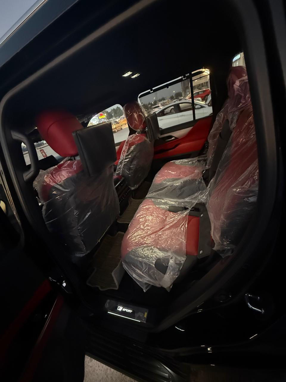 لكزس فئة اف سبورت 2023
LEXUS F SPORT 2023
اللون الخارجي : أسود 
اللون الداخلي : أحمر + أسود
الممشى : 11   الف 
رقم بغداد بسمي 
فول مواصفات: 
حساسات امامية 
حساسات خلفية
رادارات امامي وجانبي 
كاميرات 360° 
كاميرا في المرآة الوسطية 
شاشات خلفية 
تبريد خلفي منفصل 
مقاعد امامية كهرباء + خزن ميموري
مقاعد امامية تدفئة + تبريد 
المقاعد الخلفية تدفئة + تبريد 
بردات خصوصية 
عدادات ديجيتال 
ابوب بدون شفط
صندوق شفط 
اضواء LED من LEXUS 
فتحة سقف 
وبعد مواصفات اكثر 

  
للاستفسار اكثر الاتصال على الرقم:
***********
