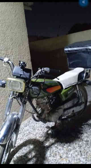 سلام عليكم دراجه 4 كير للبيع مكاني بغداد شهداء البياع رقم الهاتف *********** دراجه ابيعلكياه بعتبار كايمه لان يحتاجلها فشك مكينه قيم واخذ باليرضه الله
