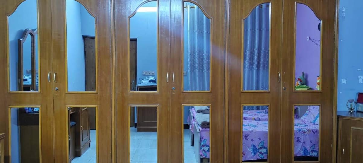 الغرفه ٦٠٠ هيه والدواشك الجربايه بيه مخزن ع كبر الجربايه
والجرابي ام النفر الوحده ٧٥ هنه والدوشك
العنوان -الدورة أبو دشير


**إذا كنت صاحب هذا الإعلان وتريد حذفه لأي سبب، رجاءا أرسل رسالة إلى الدعم الفني**