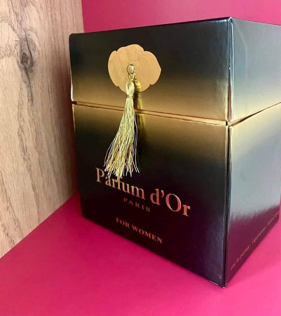 عطر دور لوكس الجديد من كريستل سانت مارتن 
هو العطر الأكثر سحرًا حتى الآن🥰
إنه يضع الألغاز والسحر الذي يأسر ويأسر الحواس في متناول يدك✨
يقع العطر في علبة مخملية سوداء جذابة مع ديكور ذهبي، ويكشف عن جماله الخالد 
صنع في فرنسا يحتوي ع باركود 💖
متوفر توصيل . 
متوفر حاليا في كوزمتك وصالون انتي الملكه


**إذا كنت صاحب هذا الإعلان وتريد حذفه لأي سبب، رجاءا أرسل رسالة إلى الدعم الفني**