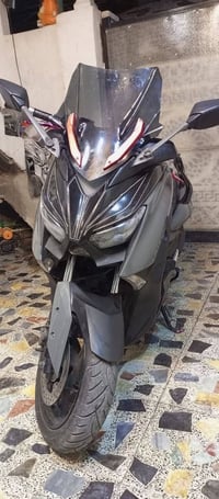 السلآم عليكم  دراجه اكس ماكس ياماها 300cc سرعتها 160 2019 دراجه خير من...