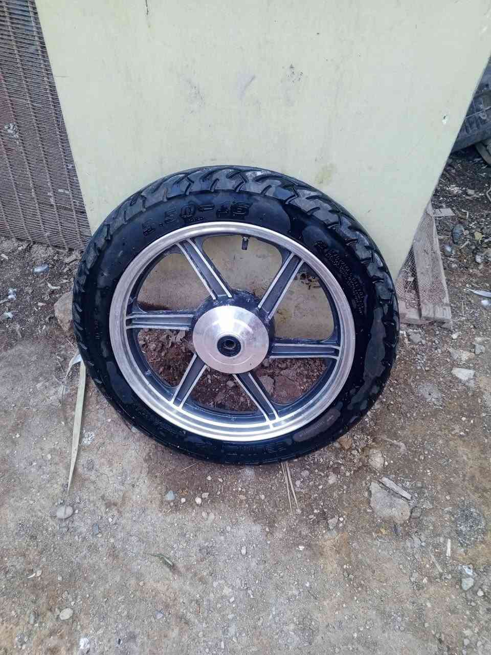 اسقيفه ستوته لبيع اويل جديد هوة وتايرة للبيع *********** ممتواجد خاص مكاني بعقوبه
