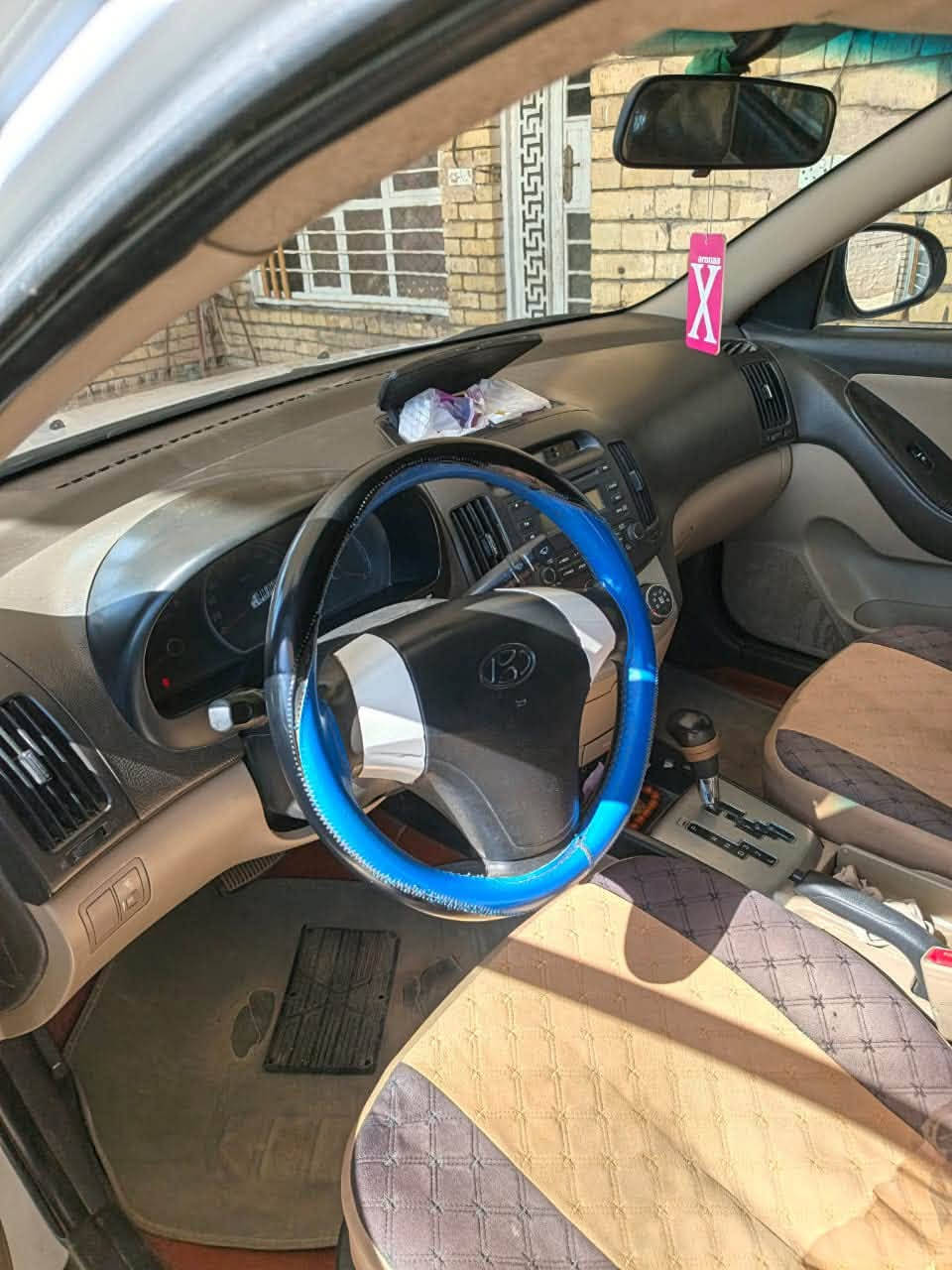 السلام عليكم 

سياره للبيع انتره مكفوله بيهًا جاملغ فقط 
سعرها 110 وبيها مجال 
***********////***********
ملاحظه مكلف بالنشر
