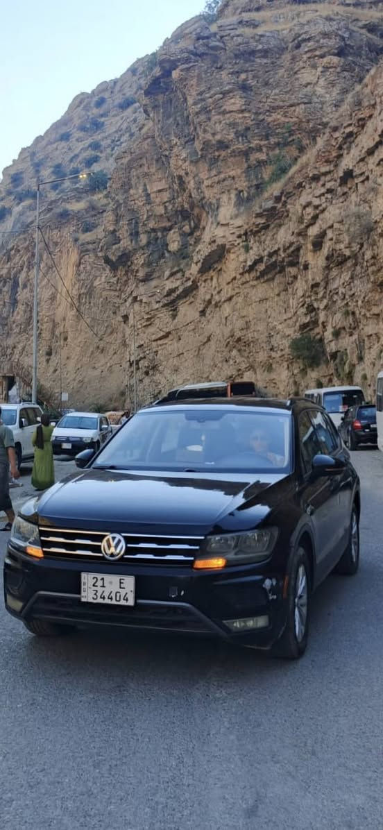 المحرك: 2.0 TSI اقتصادي وقوي
🔹 ناقل الحركة: أوتوماتيك
🔹 الدفع: (رباعي 4MOTION)
🔹 اللون: (ابيض)
🔹 الممشى: (99الف ميل )
ملاحظة كير مكينة مكفول +السيارة ٧ راكب 
✨ المواصفات:

 • شاشة لمس كبيرة
 • كاميرا خلفية
 • رادار + مثبت سرعة
 • تحكم بالمقود
 • نظام تشغيل بدون مفتاح
 • مكيف قوي
 • أنظمة أمان متقدمة
 • صرفية وقود ممتازة

السيارة كلين فقط يوجد تعديل بارد في الجاملغ الخلفي جهة الراكب والباقي رصعات 
رقم الشاصي 3VV1B7AX1LM136918
حالة السيارة: نظيفة جداً / استخدام شخصي

💰 السعر: (💲15،000)
📍 الموقع: (بغداد)
📞 للتواصل: (***********)
