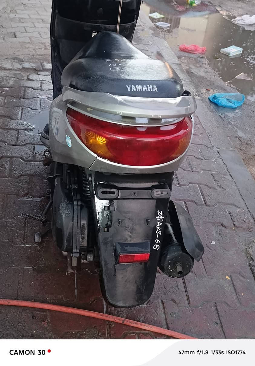 سلام عليكم ورحمة الله دراجه بريز كفاله عامه الدراجه صارلهة شهرين عدي خذتهة ب 1100 بمليون وميه تعال قيم واخذ بس لحد يكسر بيهة محتاج واريد ابيعهة اوراقهة كلهة كامله والمكاتبه بسمي ***********
