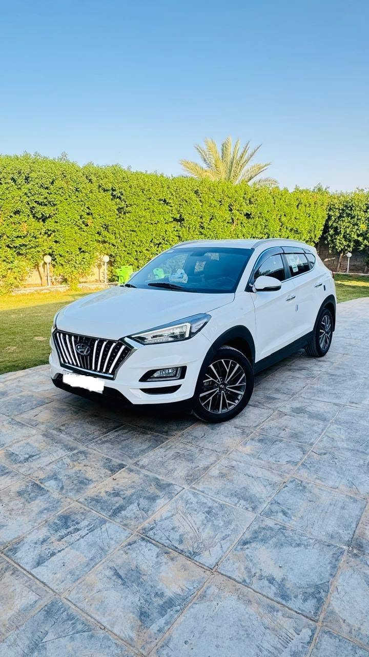 بيع ومراوس توكسان2020 خليجي بسمي رقم انكليزي 

مكينة 2000 دوش 

بصمه تشغيل 

تشغيل عن بعد

بصمه ابواب 

داخل بيجي 

شاشه كامره 

تحكم ستيرن 

حساس خلفي 

مقاعد كهرباء 2

شاحن الاسلكي 

تبريد أمامي خلفي 

كامره خلفيه 

لايت 5 عدسات ماشيه م120 

مري شفط 

اشاير بلمري 

ترحيب على بعد 

لد خلفي  شباك لد

مكان سياره الديوانية سعر م165بيه بنيد مصبوغ وبارد بجاملق الكدام  سياره احله من صور

***********

