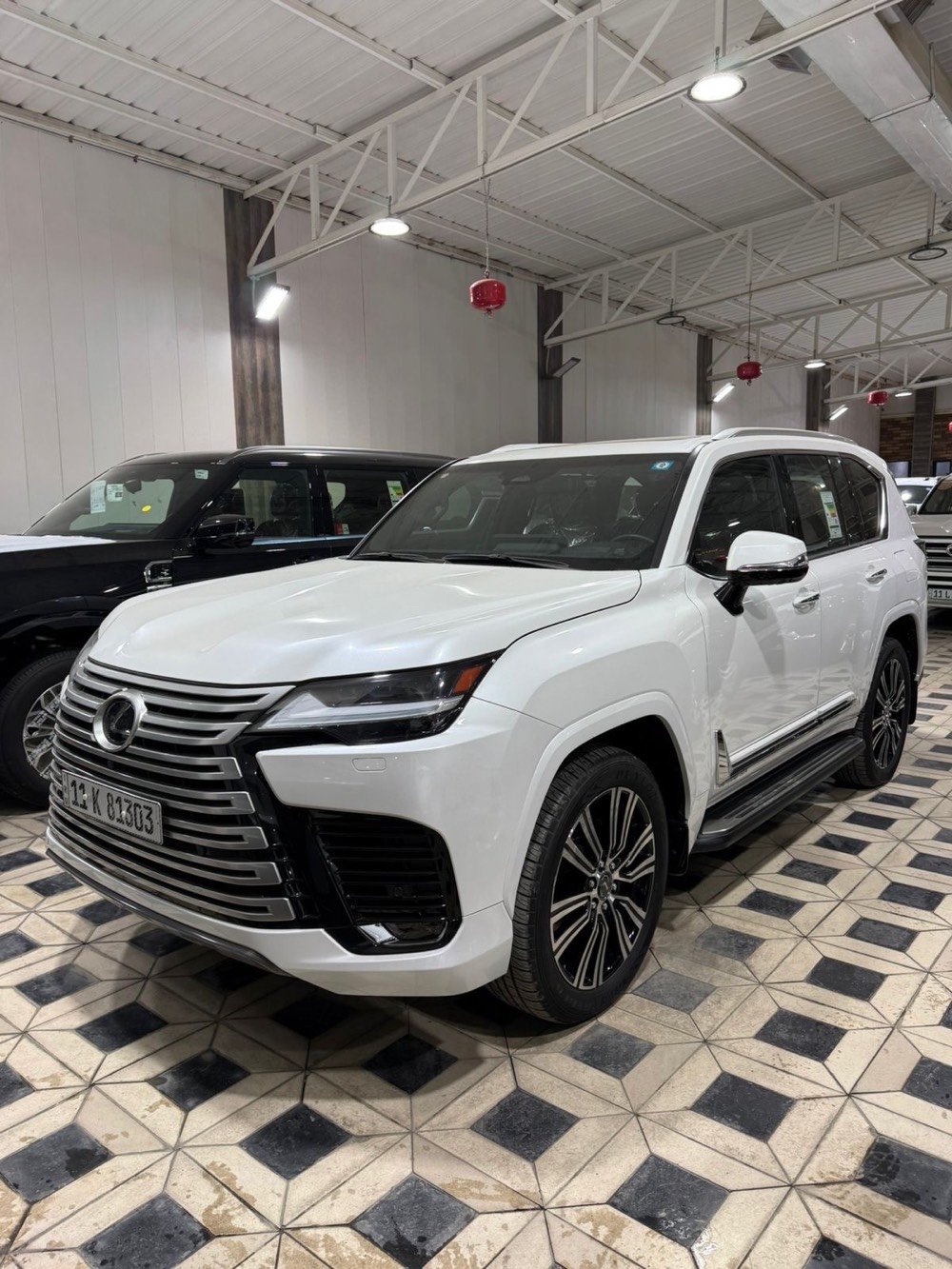 * شركة ذرى الخليج بغداد النهضة الشارع الثاني 
* ⁠سعد العبيدي (***********)
* لكزز LX 600 بلاتينيوم بانزين 2025 بغداد 
* ⁠العداد (1460 كم) بحالة الزيرو 
* السعر (210 مليون) رقم بغداد 
* ⁠سعد العبيدي (***********)
* ⁠الفئة: LX600 توين تيربو 
* ⁠الكراسي الامامية مساج (تدليك)
* عرض على الزجاج (داتا شو)
* ⁠رفع السيارة (جكات) شاحن وايرليس 
* ⁠السيارة تشغيل عن بعد ستائر ابواب 
* ⁠فتح الصندوق الخلفي اوتو 
* ⁠ويل كب قياس (22 انج) 
* ستيرن كهرباء ابواب شفط شفتات ستيرن
* ⁠ماوس تحكم وضعيات القيادة 
* 5 كامرات محيطية (360 درجة)
* ⁠داخل جلد احمر 
* السيارة (7 - راكب)
* ⁠رادار امامي - رادار خلفي 
* ⁠رادار جانبي (نقطة عمياء) 
* ⁠تحديد مسار قيادة ذاتية 
* ⁠لايت اوتو بصمة تشغيل بصمات ابواب 
* ⁠شاشة امامية كبيرة شاشة تحكمات 
* ⁠شاشات خلفية عدد (2) 
* ⁠فتحة سقف (سلايت) هاندبريك بصمة 
* ⁠الجنطة الخلفية كهربائية اوتو هولد 
* ⁠حافظة نضارات + كارت 
* ⁠كرسي السايق ميموري (ذاكرة)
* ⁠الكراسي الامامية كهرباء 
* ⁠كراسي الامامية تبريد وتدفئة 
* ⁠الكراسي الخلفية تبريد تدفئة 
* ⁠كراسي 7 راكب كهرباء
* ⁠ثلاجة وسطية جنطة كهرباء 
* ⁠تبريد شاشة تحكم ستيرن ترايش نفخ بالابواب 
* حساس امامي خلفي لايت ثلاث عدسات 
* ⁠مري طي كهرباء دوسات نيكل 
* ⁠قبضات ابواب نيكب ترايش ابواب نيكل 
* السعر  (210 مليون) رقم بغداد 
* العنوان :- بغداد النهضة الشآرع الثآني  شركة ذرى الخليج سعد العبيدي 
* ⁠للاستفسار هـ(***********)