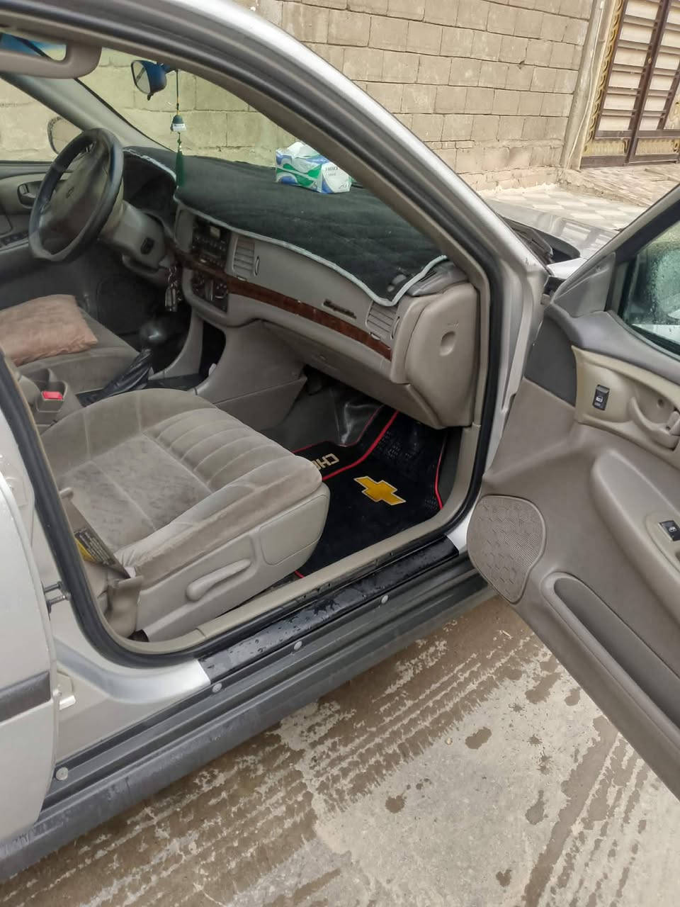 السلام عليكم سيارة انبالا موديل 2002 سنوية 26محرك6بدون صبغ وبدون ضرر محرك بديت نفخ ولكير شرط  للاستفسار *********** السعر 60 وابيها مجال
