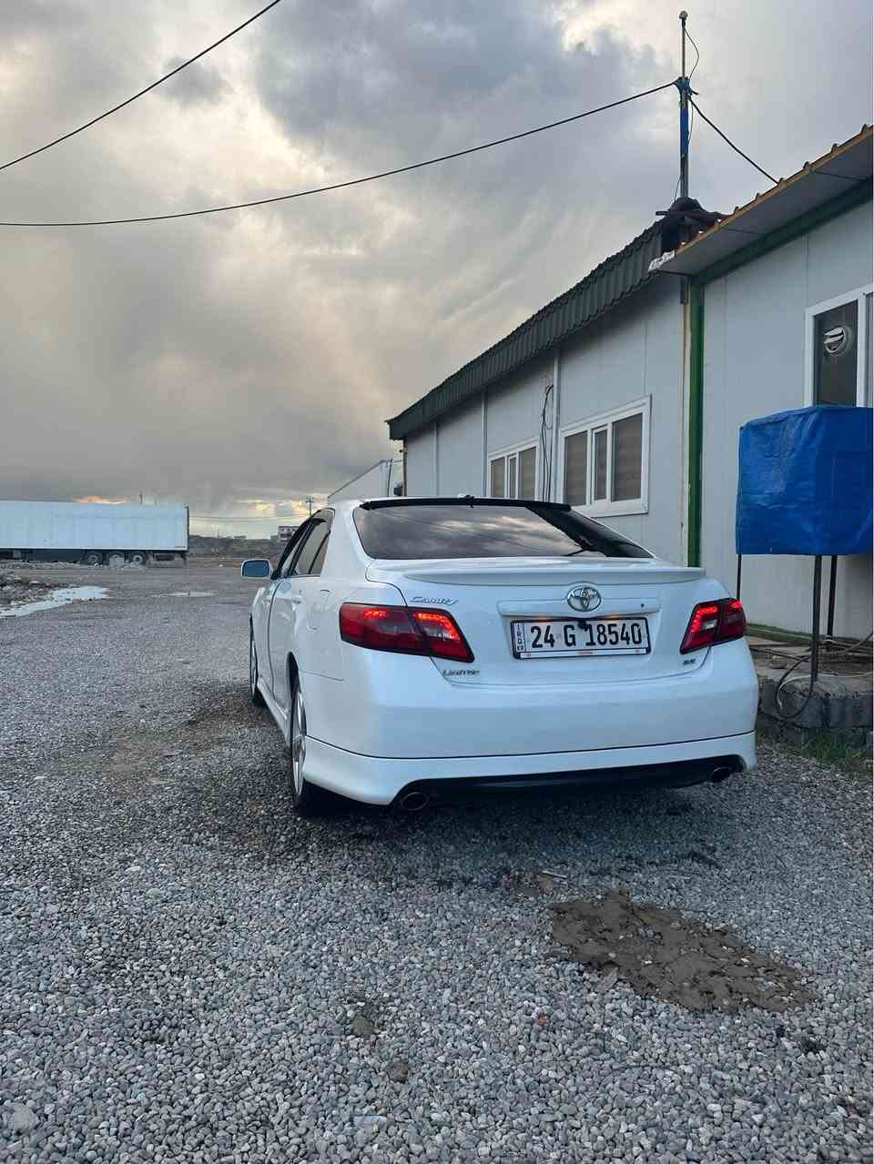 السلام عليكم
كامري 2011سبورتي شريكه داخل ره ش
سياره سلايت بلادي
ره نكي سپي به فري 
مكينه شه رت شه رت نه فه كري شريكه
ويل كب شريكه حجم 17
شاشه و كاميره 
كشن جلد شريكه.داخليه كا جان قه يسي يا هه ي
سياره شغاله سويج 
لايت زنون. بگ لايت ليد 
سنوي هه تا 2031جديده 
هزه هه تا 2027 جديده 
تحويل غرامات شه رت 
بوند و صندوق صبغ شه رت شه رت بي داخلي بس بو جاني 
سياره يا ماله .260هزارا جوي
رقم تلفون:***********واتساب.كورك
سياره ل زاخويه زاخو, دهوك
