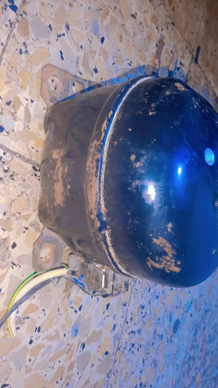 ماطور مجمدة نضيف جدا صار ليك بالمجمدة طلعنا وذبيناهة


**إذا كنت صاحب هذا الإعلان وتريد حذفه لأي سبب، رجاءا أرسل رسالة إلى الدعم الفني**