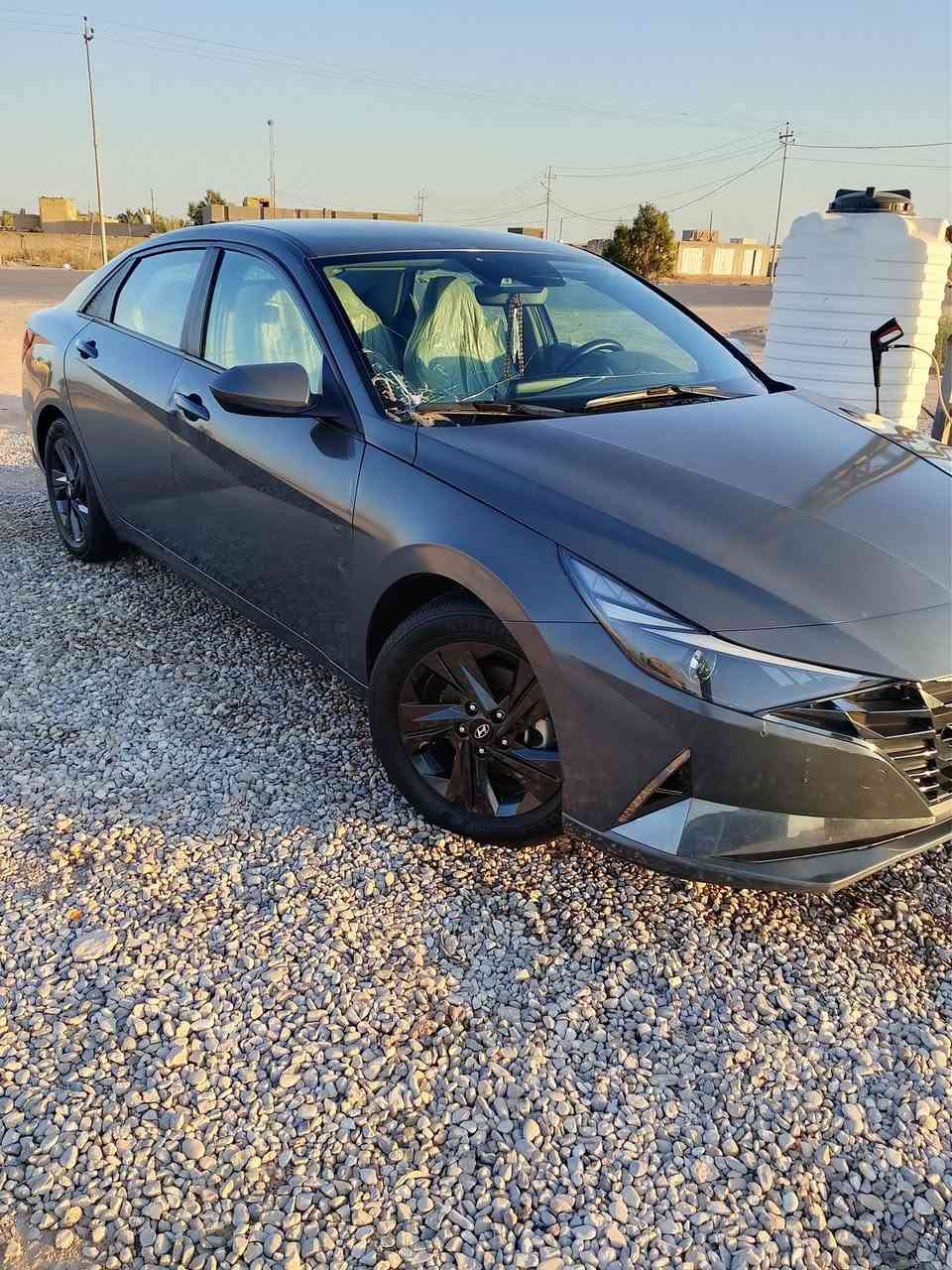 سلام عليكم 
هونداي لانتره2023حره بدون رقم تترقم جميع المحافظات
بيه3قطع بدون عابر سياره جديده ما ناقصه شي وصفات تحكم ستيرن بصمه تشغيل بصمه ابواب رادارات جانبيه شاشه كامله دواره 3وضعيات قياده ضاتيه تبريد شغال المحرك الفين دوش السعر120
مكان السياره السماوه الرميثه الرقم ***********
***********
