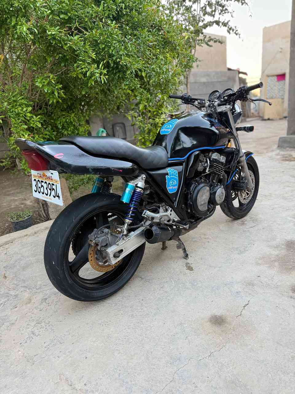 السلام عليكم اخوتي ///مكلف بالنشر مكلف بالنشر ///
دراجه سبي فور 400 اسود لابوبي  وشرط اترايك بالبصره  جيل اول 16ولف

  وراق أصولي ومدفوع تكمرك ترقيم شرط دراجه مكفوله كفاله عامه

 اول وثاني وثالث  بطناش 

 مكينه وكير كفاله دراجه بلاديه كله برغي مابيه نقص نضافته  كدامك صورة كهرباياته كله شغاله لايت بك لايت اشاير  دشبول كله شغال  صالنصه رياضي صوت رعيد  فصله نار 

 تايرات جدد التانكي زلال عليهة ادامه كامله بلكات انجيكي ماي زيتي دهن موتل 

معدل ١٨٠ شرط  نكره بكل وقت مكان دراجه بابل 

السعر 1550 لان صاحبها كلش متوازي علئ بيعتها 

وبيهة مجال بسيط جدا  ذا شراي 

مكاني بابل 

***********
