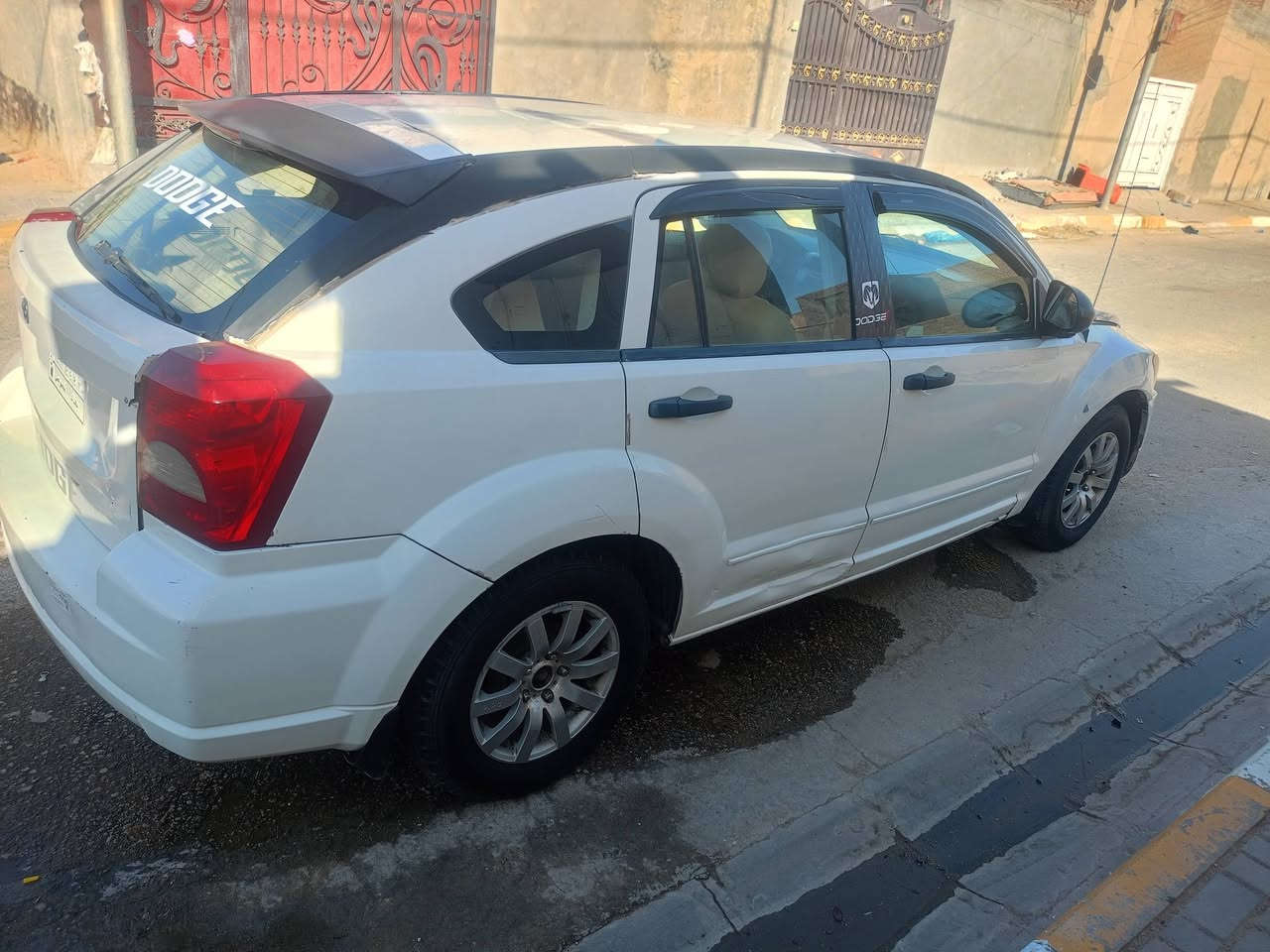 السلام عليكم دوج كاليبر موديل 2007 رقم بغداد مشروع وطني  مكينة حاويه جديده لا تنقيص ولاتبخير خير من الله كير كفاله  حدادية امامي وخلفي جديده الكهربائيات كله شغالة ظفيره جديده اي جطل ماكو تبريد شغال باتري جديد الغرفة حلوة نضيفة  سنتر لوك لايتات زنون  السعر 65 وبيها مجال المكان  الديوانية البدير 
للاتصال ***********
