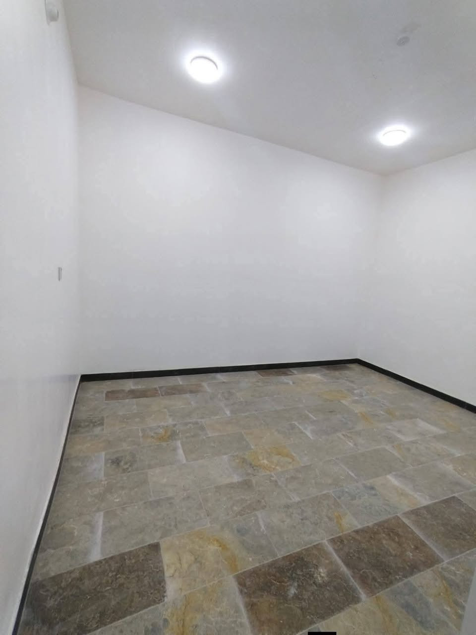 ياالله 

يوجد لدينا بيت للبيع حي ميسان قطاع 15شارع 10متر مساحه 100متر يحتوي على غرفه وصاله واستقبال ومطبخ وصحيات والطابق الثاني يحتوي على غرفه وصاله وصحيات صب كونكريت ارضيه مرمر جدران سيراميك بناء درجه اولى 

السعر المطلوب خاص 

للاستفسار والمعلومات الاتصال بنا ع الارقام التاليه 

***********

***********

***********

او مراجعه مكتب ألروان للوساطه العقاريه والمقاولات العامه 

عنوان المكتب حي ميسان ع الشريط قرب صيدليه الشراع مقابل الاستداره مباشر 

عندك بيت عرصه للبيع راسلنه وات ساب وتدلل 

نشتري جميع الدور والعرصات حي ميسان فقط
