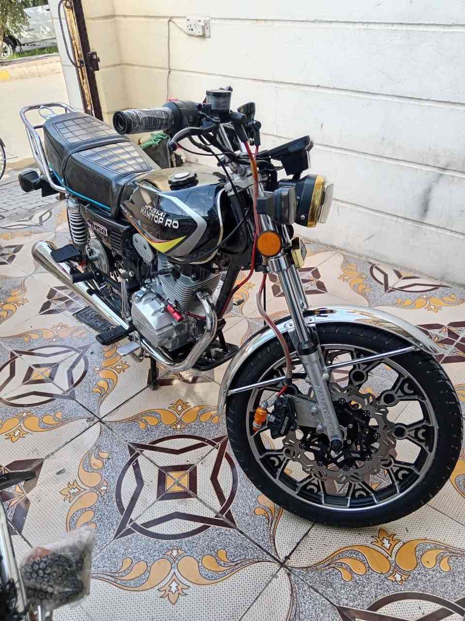 سلام عليكم
مكلف بالنشر......
دراجة ناميبرو 25
خمسه كير
مكان / خانقين 
سعر .. 700وبي مجال 
الاستفسار اكثر  
***********
