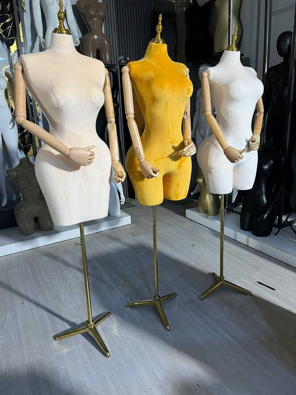 تم وصول وجبه جديده من مليكانه نسائي تركي 
مختصيين لتجارة انواع المليكانات
الرجالية والنسائية والاطفال
للحجز /*********** /***********
يوجد توصيل لجميع العراق
جمله مفرد 
بغداد مخازن الشعب
.
