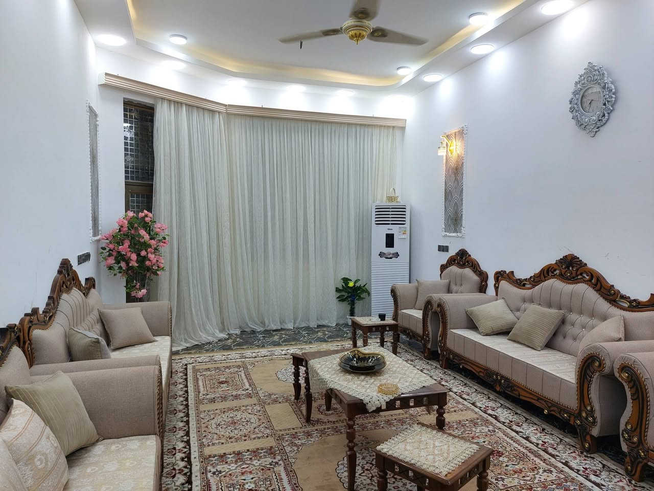 السلام عليكم بيت للبيع مساحه250م طابقين4غرف نوم طابوك سند 25 طابو موقع كربلاء الحولي الجديد على الهنيدية مقابل مجمع جنت السلام السعر على رقم ***********
