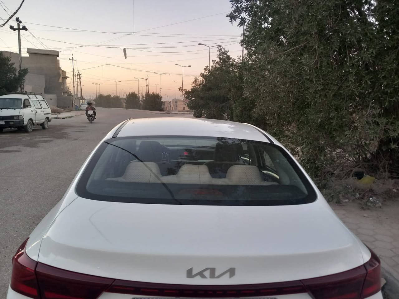 سيراتو خليجي 20024 مواصفات عاديه محرك 2000 السياره حاله الزيرو ماشيه 30 ملاحضه خدوش بسيطه بيها حتى مايبينن سونار موجود رقم بغداد دولي *********** السعر 177
