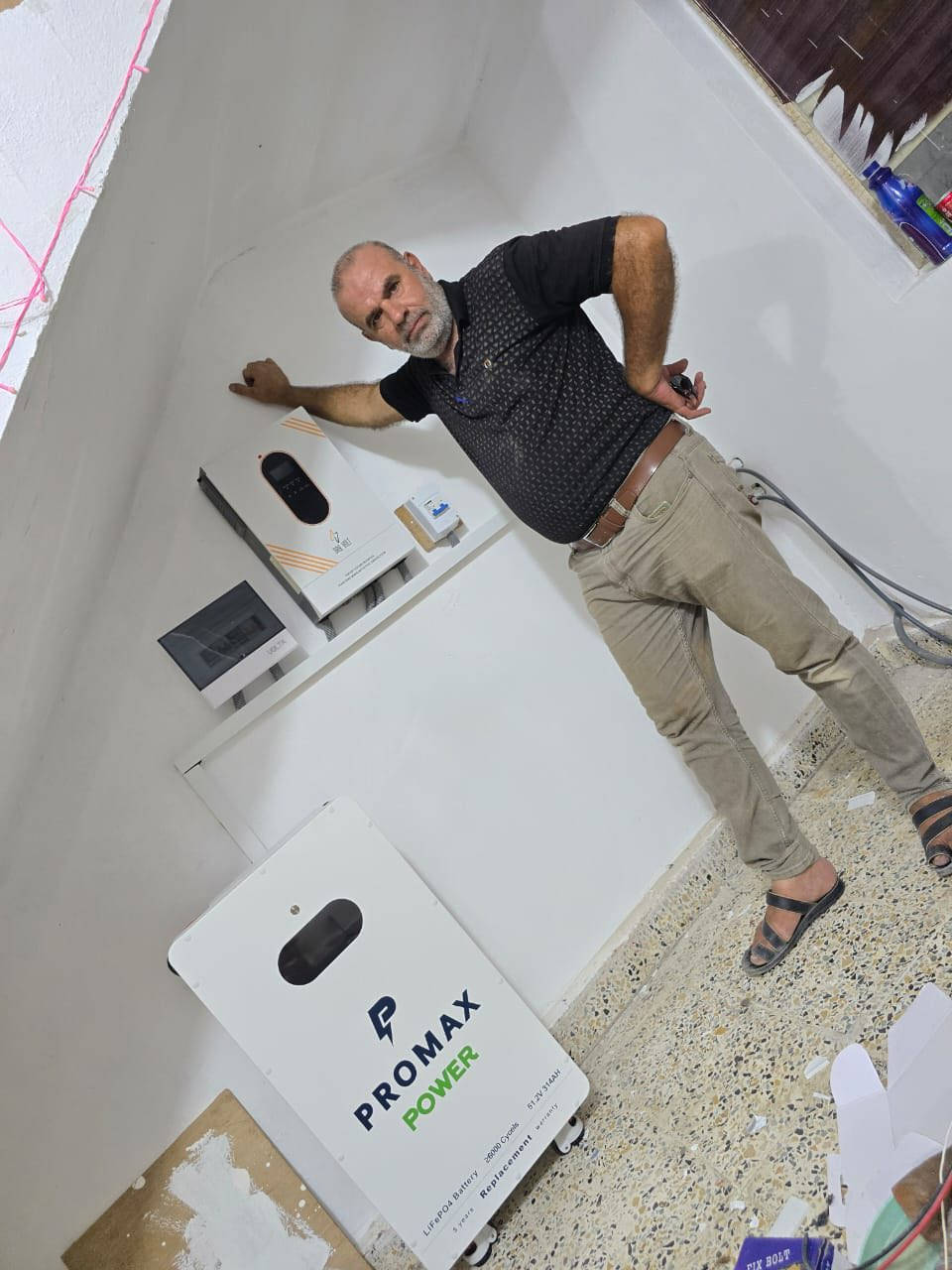 عرض خاص على منظومات الطاقة الشمسية
 6 أمبير بـ2200000
10 امبير بـ3250000
16 امبير بـ4200000
20 امبير بـ5400000
30 امبير بـ8000000
40 امبير بـ12000000
50 امبير بـ15000000
60 امبير بـ17500000
ملاحظة 
التشغيل ليلي نهاري 
الضمان البطاريات 5 سنوات
الانفيرتر سنتين 
الالواح 15 سنة
الخالص الشارع العام قرب أفران الشعب
***********
***********
