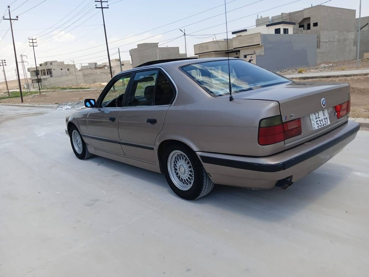 سلام عليكم بي ام 525 اصل وفصل

محرك فل كير اوتو

محرك وكير شرط عل فيتر

طخم تاير جديد طخم جديد

كشنات بلادي مخمل

كاربون بانزين بيها
رقم نينوى دولي باسمي شرط تحويل
*********** سعر 50 شراي يدلل
