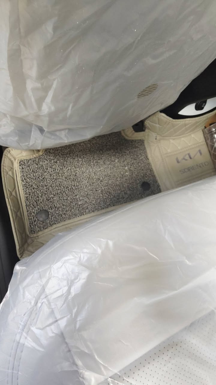 مكلف بالنشر
كيا سورنتو 2024  خليجي  وكالة الدولية  
7 راكب 
ماشية 34 الف كيلو ( وضع الشركة )
محرك 4 سلندر
داتا شنو بالدشبول
فتحة سقف ( بانوراما )
مقاعد  كهرباء - كير ماوس 
شاشة كبيرة متصلة 
بصمة تشغيل وابواب
تشغيل عن بعد
صندوق كهرباء 
تبريد 3قطع
رقم بغداد  الجديد
دوشمة  الكشنات والارضية  جلد شغل درجة أولى 
مكانها بغداد  - الكرخ 
السعر .31.00 $  
غير متواجد على الفيس 
للتواصل مع صاحب السيارة 
***********  واتساب
