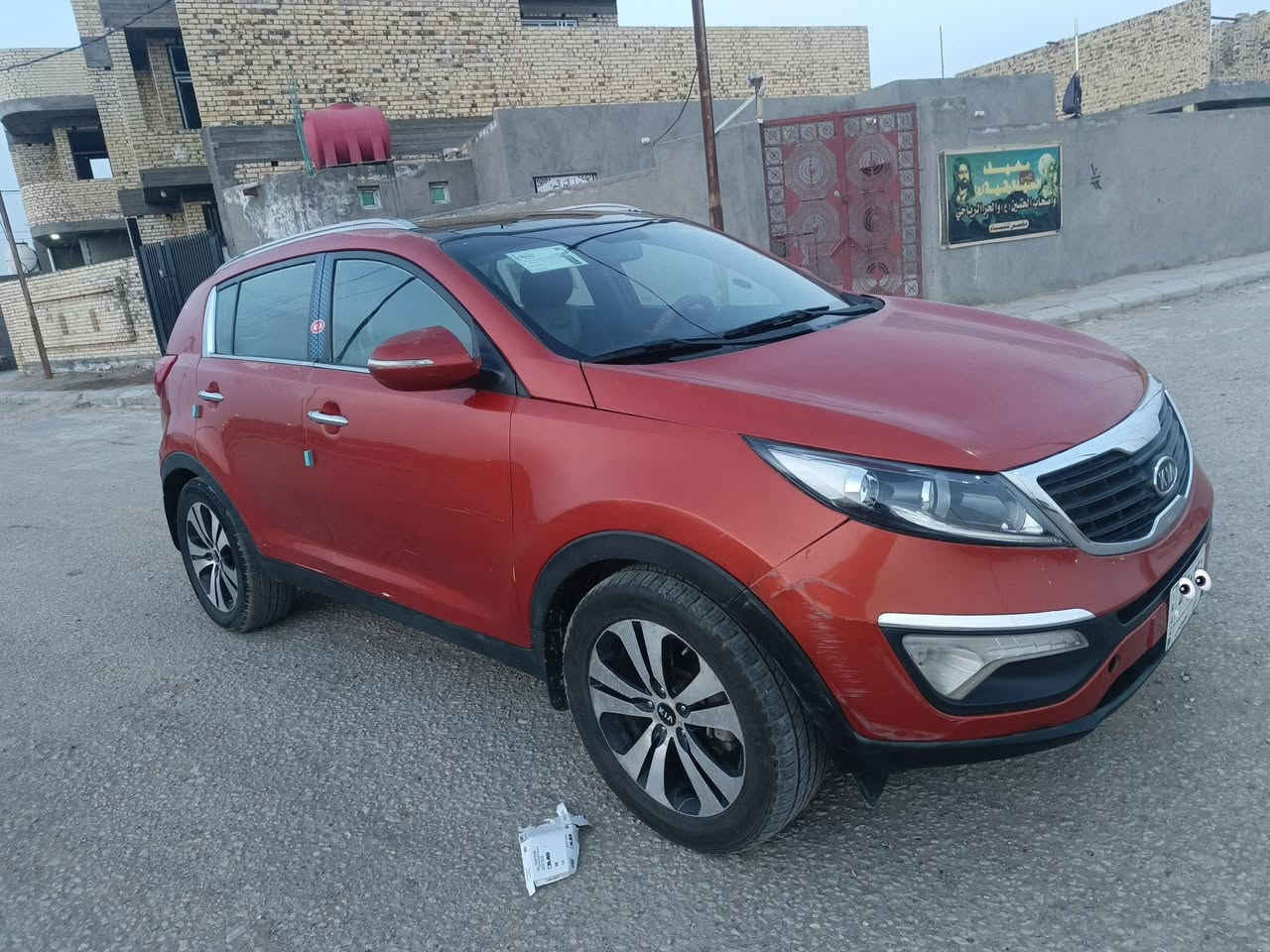 السلام عليكم للبيع سبورتج 2013وارد خلييجي لون مميز فول مواصفات بنوراما وشاشه وكشن كهرباء وثلاجه وحساس  خلفي ومكينه 2400وبعد هواي مواصفات لأن 1/1 سياره مكينه كير حداده شرط تبريد ثلج رقم بغداد تحويل ثاني يوم  سياره بيه رش حزام مكانه الديوانيه للاستفسار الاتصال عله رقم ***********  سعره ب 113وبيه مجال
