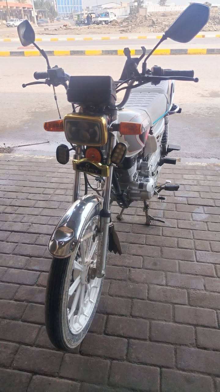 السلام عليكم
إيراني سونلك ٢٠٢١
دراجه كلش نضيفه
شغاله نكره سلف ماناقصها شي
منفيست بلادي السعر ٤٢٥
للتواصل ***********
أو زورونا عند معرض مهندس للدراجات
سامراء حي سكك شارع تربيه
