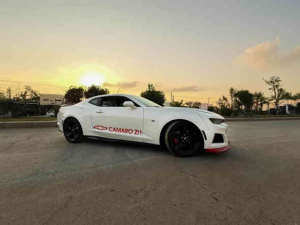 كمارو 2019 فول بيهة جاملغ يسرة ودعامية ماشية ٦٠الف السيارة جديدة جديدة بيهة رصعة بلجاملغ الخلفي ويمك رصعتين بلجاملغ الامامي ١٣٨ وماكو هيج سعر ومتوازي على بيعتهة *********** بغداد
