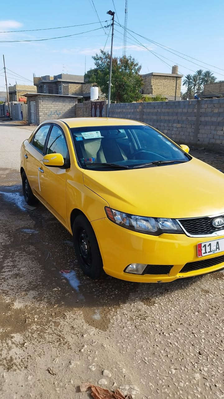 السلام عليكم فورتي موديل 2012مكينه 2000دوش رقم بغداد بسمي مكاني بابل بدون تبديل حادثها  قبق جنطه نفسه بدون تبديل السعر 88وبيه مجال مكلف بلنشر رقم صاحب السيارة ***********
