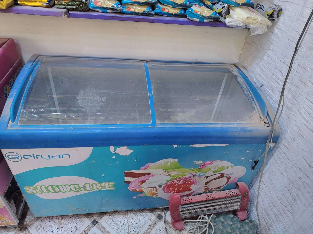 للبيع براد شغال بس مروحه واكفه بي
المجمده بيه الاوتماتيك واكف متوجد عل فيس


**إذا كنت صاحب هذا الإعلان وتريد حذفه لأي سبب، رجاءا أرسل رسالة إلى الدعم الفني**