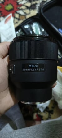 كاميرا سوني • عدسة 85مم • حقيبة ظهر